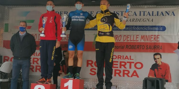 Emiliano Murtas si impone sul traguardo di Pabillonis nella terza tappa del 21° Giro delle Miniere